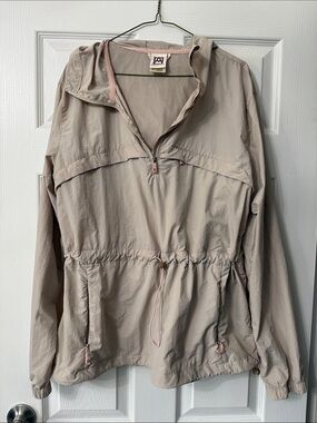 Light Taupe Hooded Pullover Anorak with Pink Trim